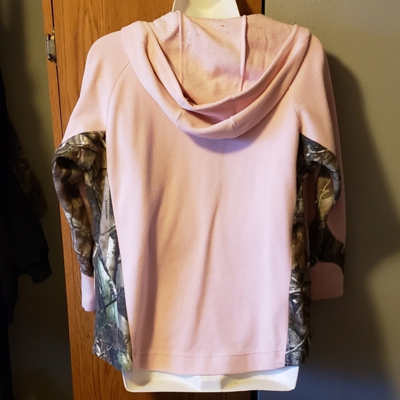 Pink & Camo Fleece - Picture 2 of 3